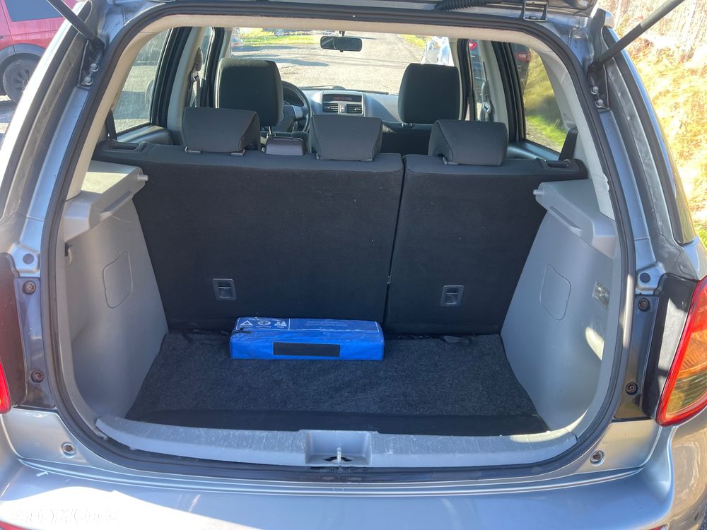 Suzuki SX4 1.9 DDiS DPF 4x4 Club - 15