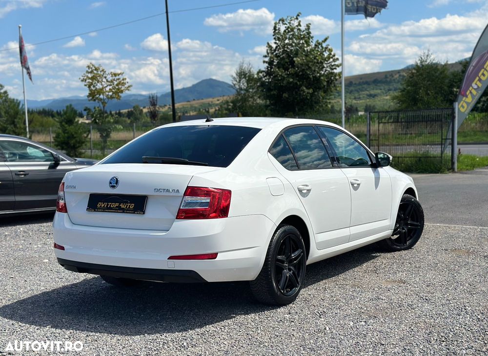 Skoda Octavia 1.6 TDI DPF Ambition - 4