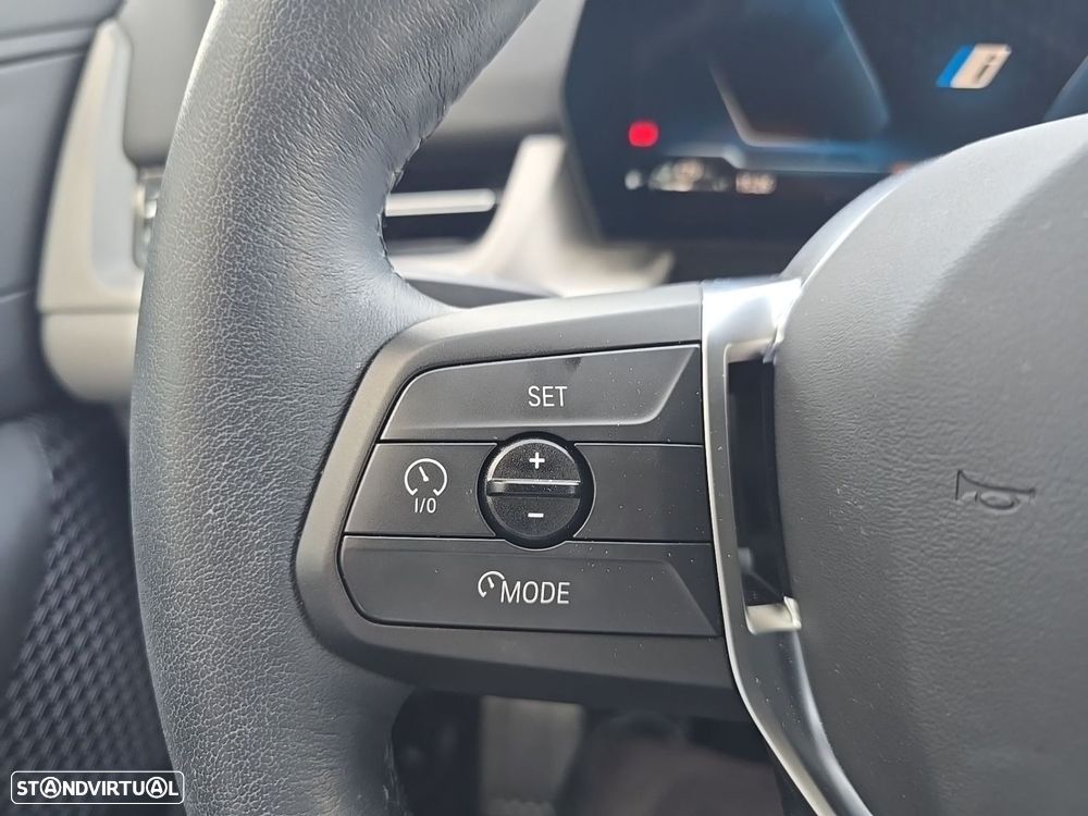 BMW 225xe Active Tourer - 18