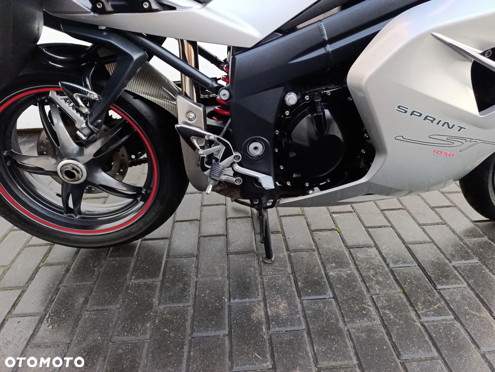 Triumph Sprint - 29