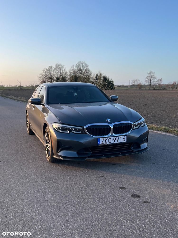 BMW Seria 3 330i xDrive M Sport - 3