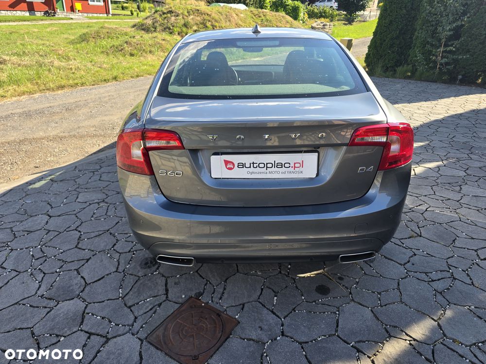 Volvo S60 D4 Drive-E Dynamic Edition (Momentum) - 10