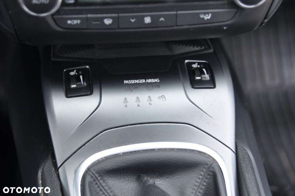 Toyota Avensis 2.0 D-4D Selection - 12