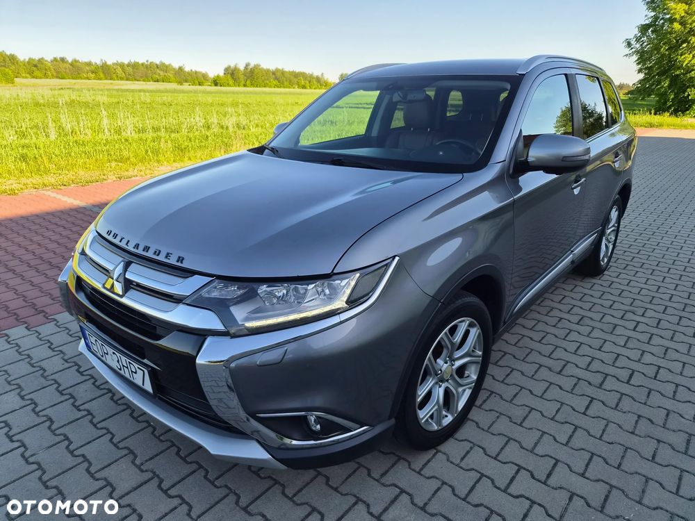 Mitsubishi Outlander - 1
