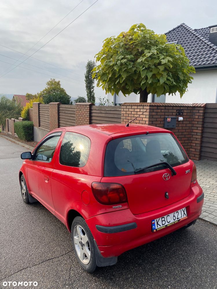 Toyota Yaris 2004 photo 2