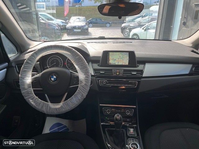 BMW 216 Active Tourer d - 12