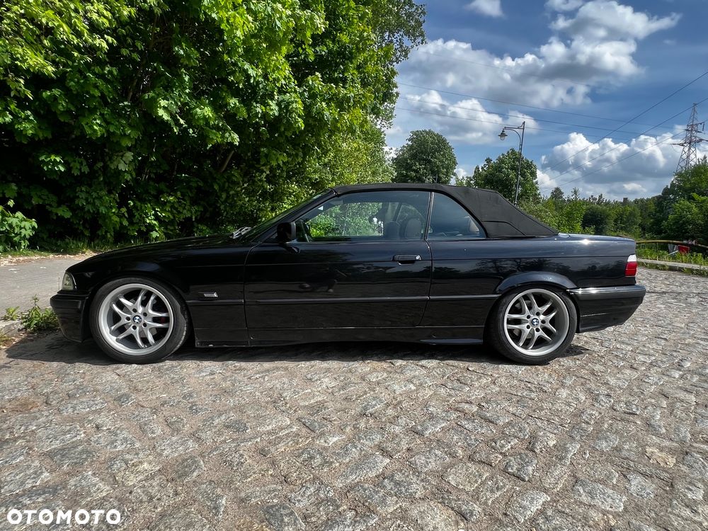 BMW Seria 3 325i - 9