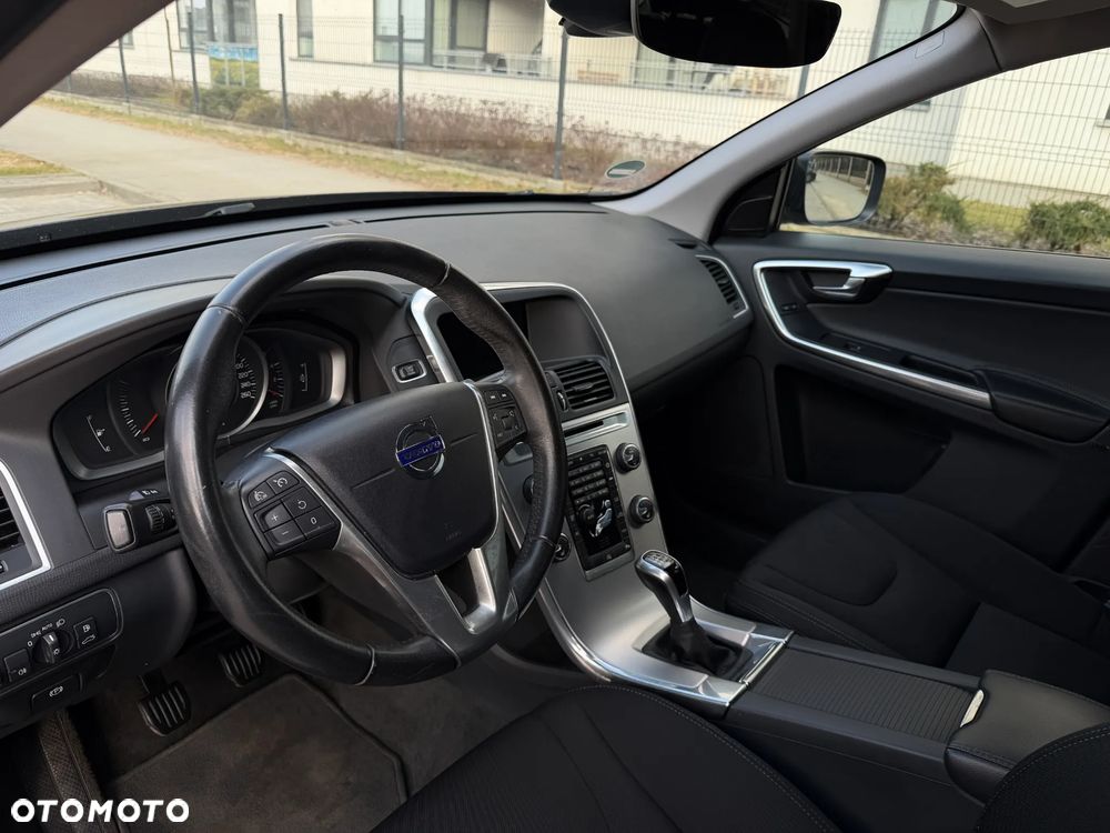 Volvo XC 60 D3 Momentum - 6