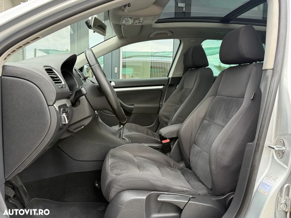 Volkswagen Golf 2.0 TDI Highline - 13