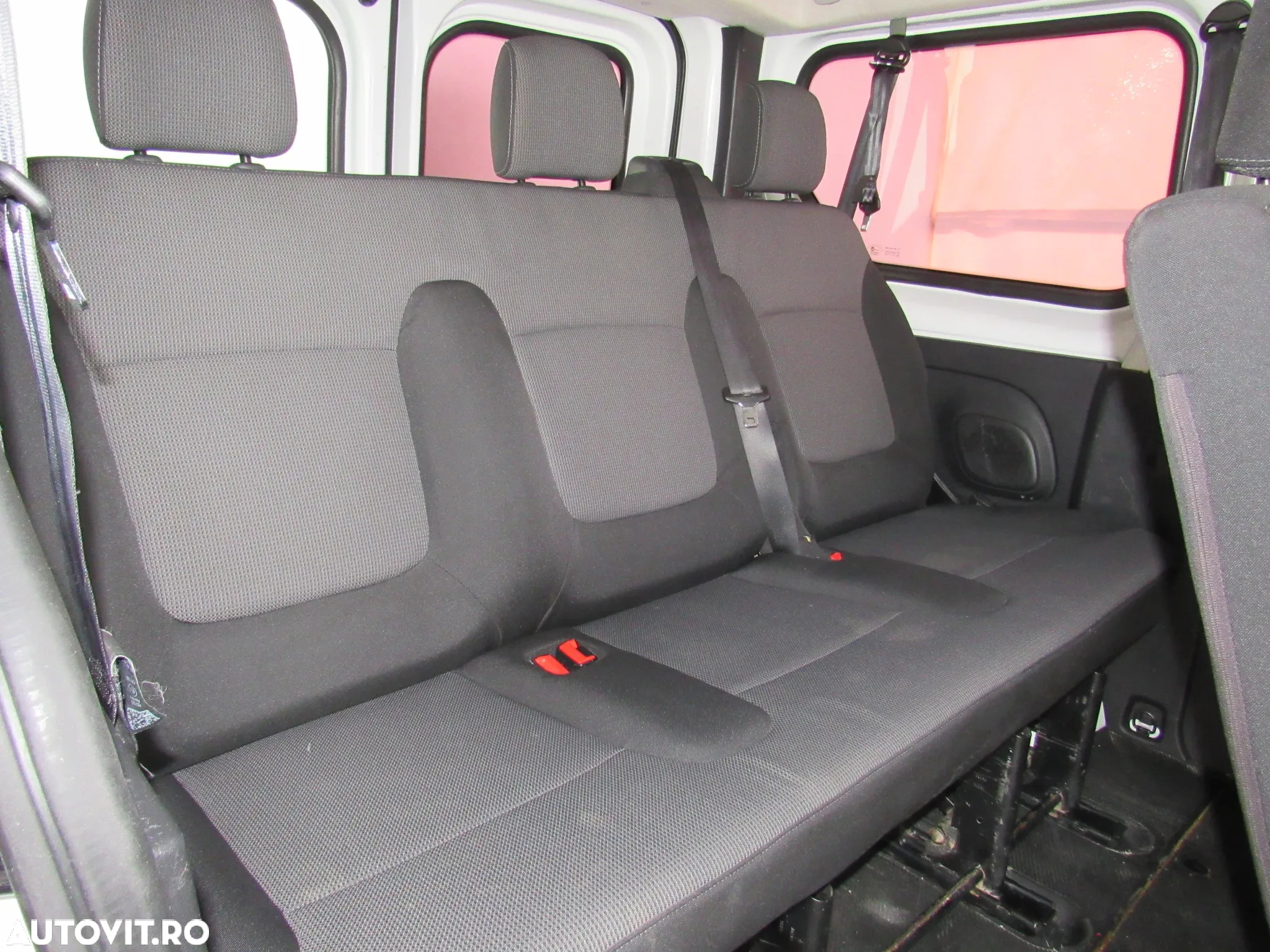 Renault Trafic Combi 2.0 Blue dCi 110 S&S L1 8+1 Life - 13