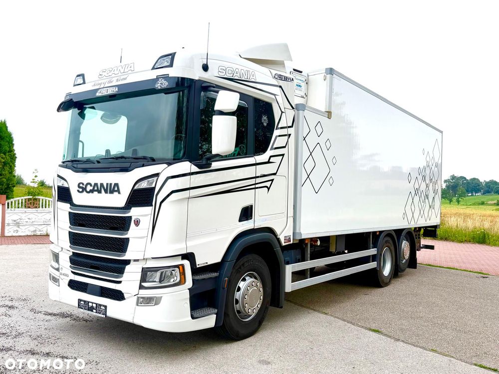Scania SCANIA R410 / CHŁODNIA / 2020 /  WINDA / BEZ EGR  / TRZECIA OŚ PODNOSZONA ORAZ SKRĘTNA / SPROWADZONY / SYPIALKA / AUTOMAT / 19 PALET / E6 / STAN BARDZO DOBRY - 2
