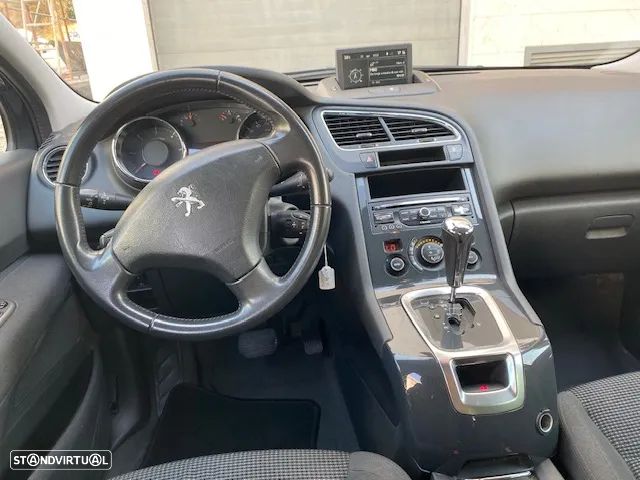 Peugeot 5008 1.6 BlueHDi Style EAT6 - 7