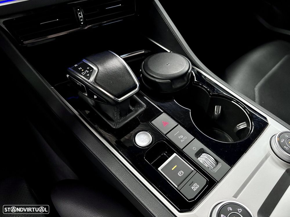 VW Touareg 3.0 V6 e-Hybrid 4Motion Aut. Elegance - 17