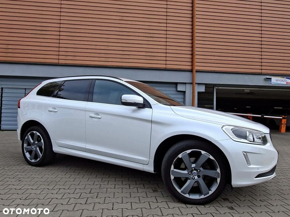 Volvo XC 60 D4 Geartronic Momentum - 17