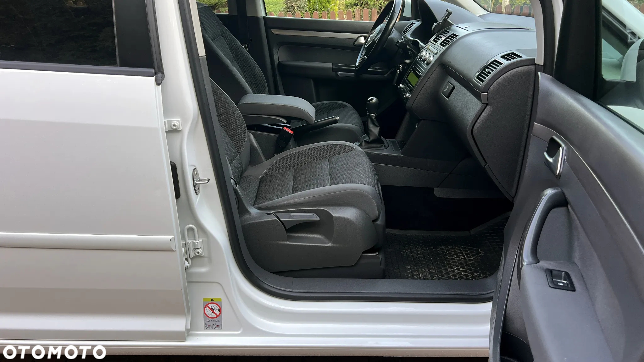 Volkswagen Touran 1.6 TDI DPF Comfortline - 24
