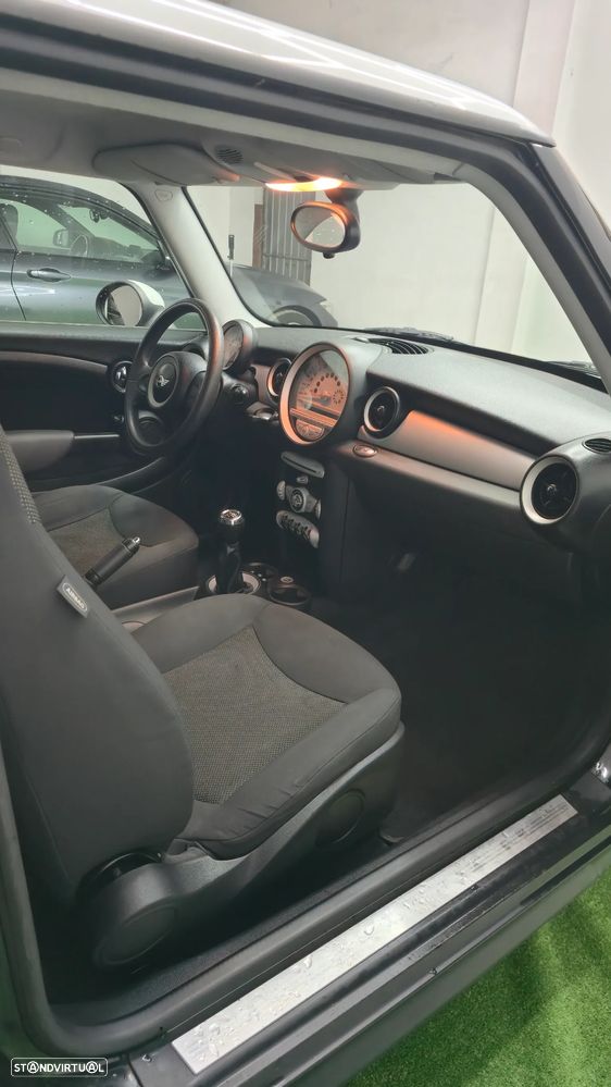 MINI 3 Portas Cooper D - 11