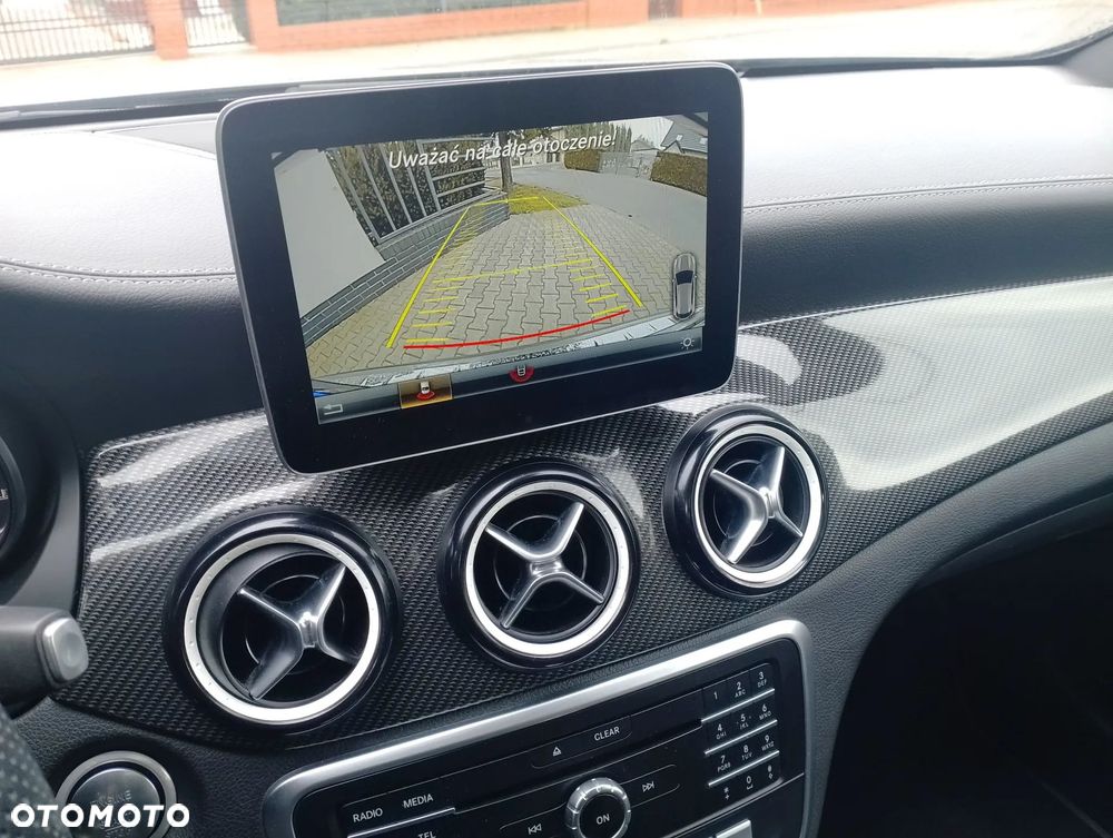 Mercedes-Benz GLA 220 d 7G-DCT AMG Line - 10