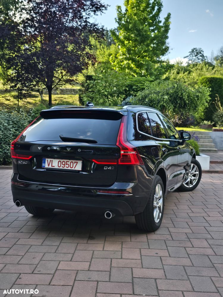 Volvo XC 60 D4 Momentum Pro - 5