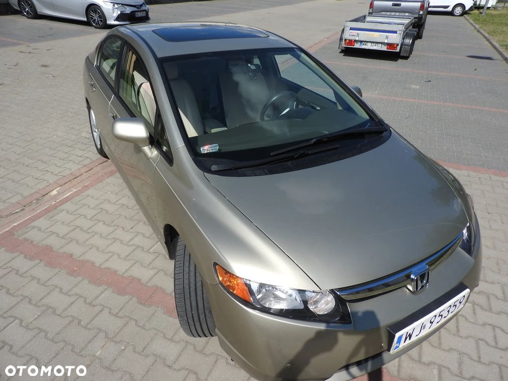 Honda Civic 1.8 Executive - 11