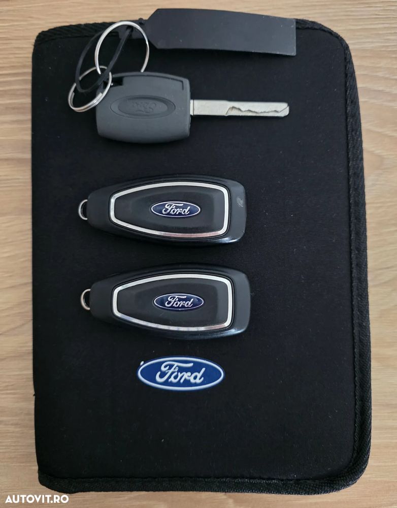 Ford Kuga 2.0 TDCi 4x4 Aut. Titanium - 13