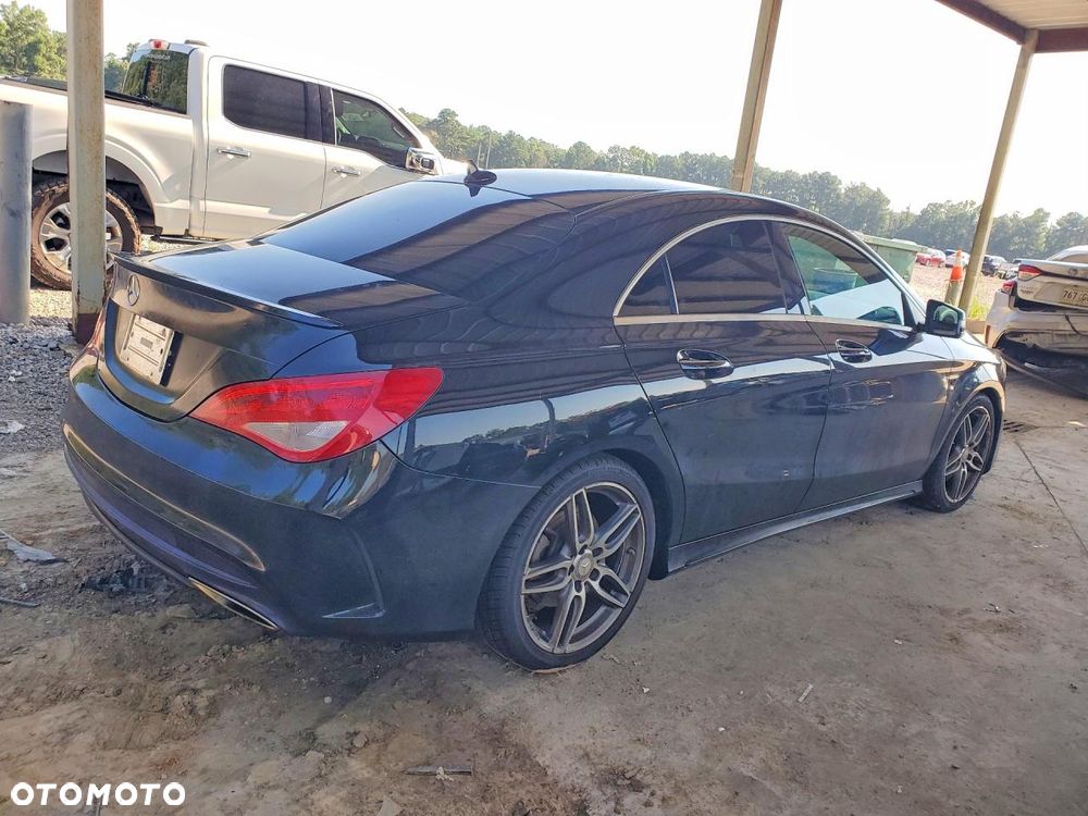 Mercedes-Benz CLA 250 7G-DCT Sport - 4