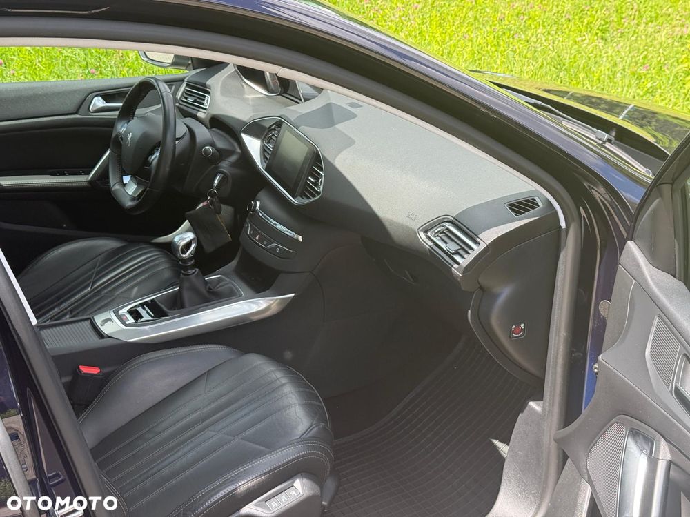 Peugeot 308 BlueHDi FAP 150 Stop & Start Allure - 25