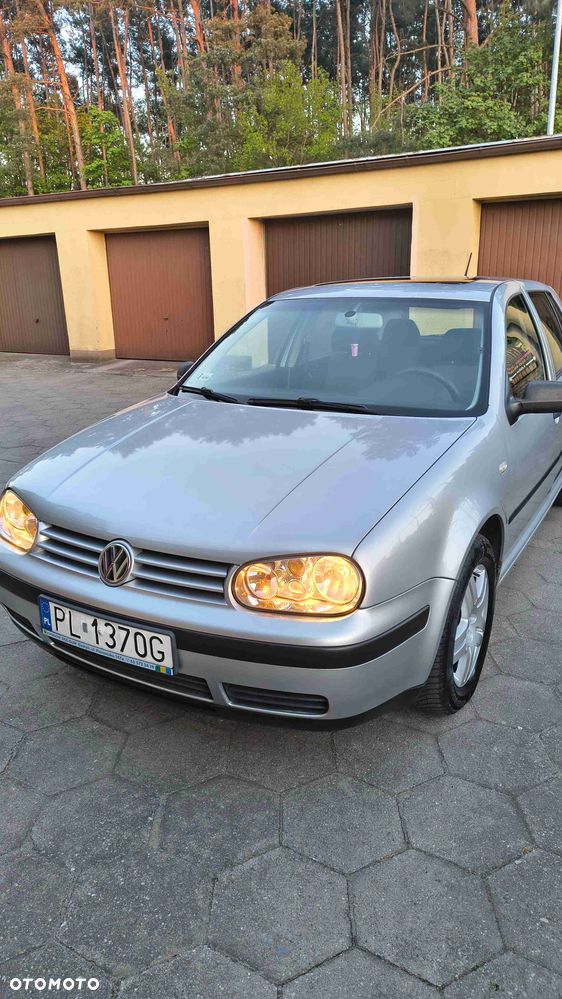 Volkswagen Golf - 12