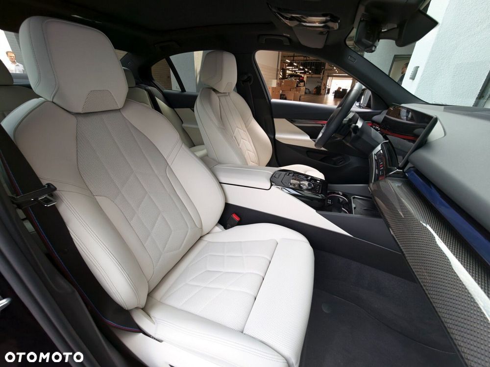 BMW Seria 5 - 24