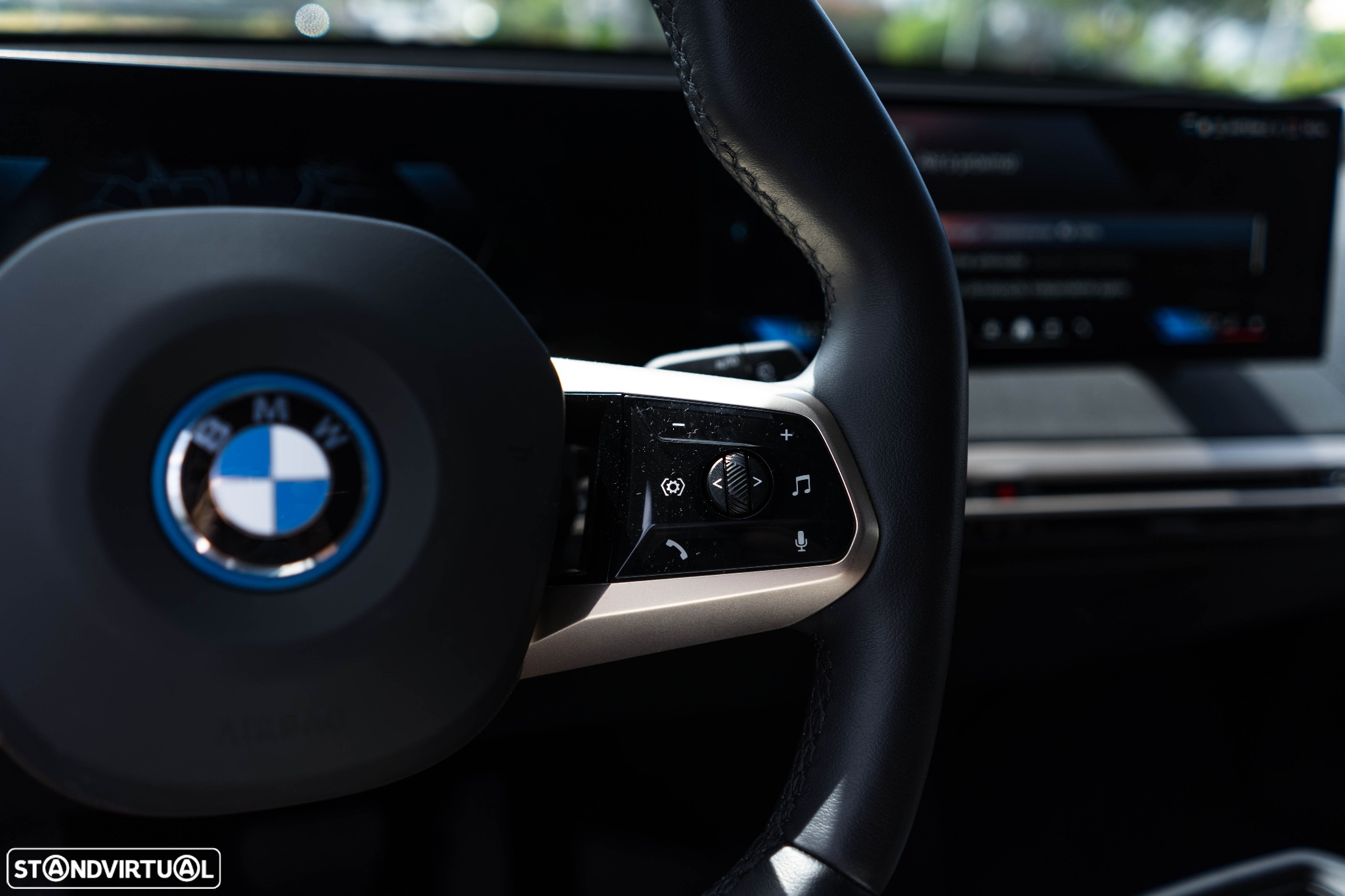 BMW iX xDrive 40 Pack Desportivo - 26