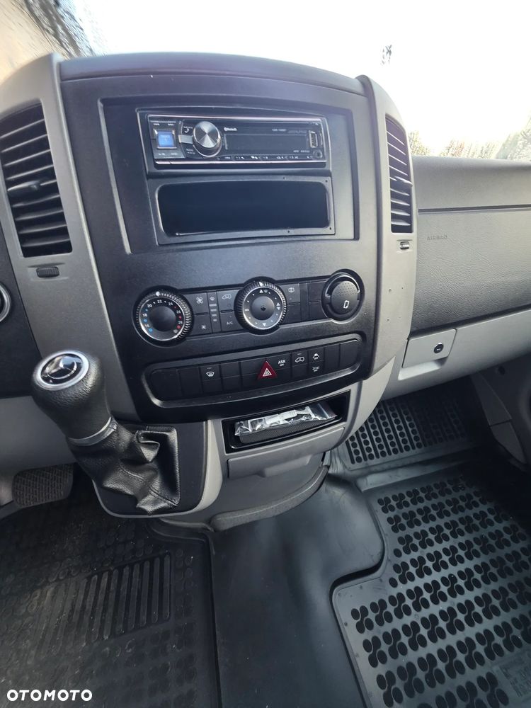 Mercedes-Benz Sprinter - 18