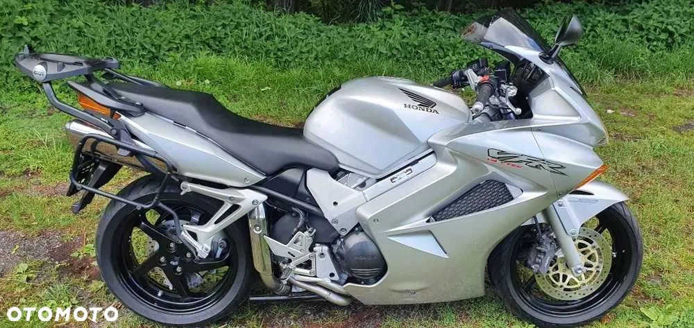 Honda VFR - 1
