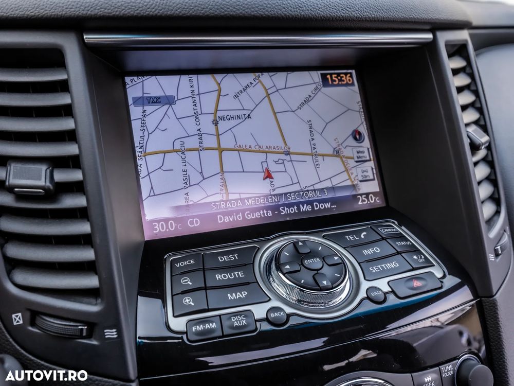 Infiniti QX70 5.0 AWD Aut. S Premium - 29