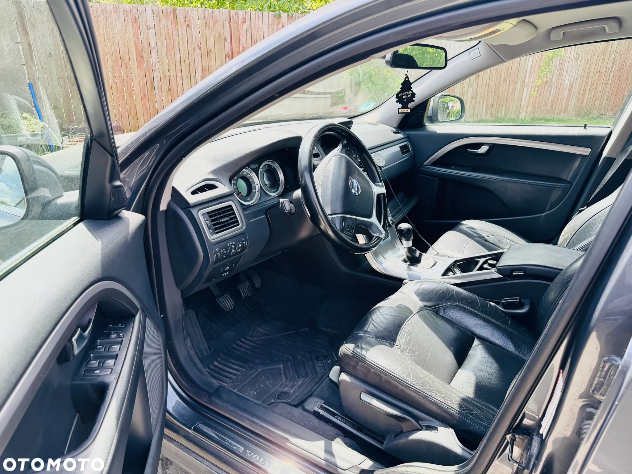 Volvo V70 D5 Momentum - 2