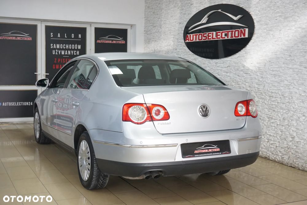 Volkswagen Passat 2.0 TDI Comfortline - 6
