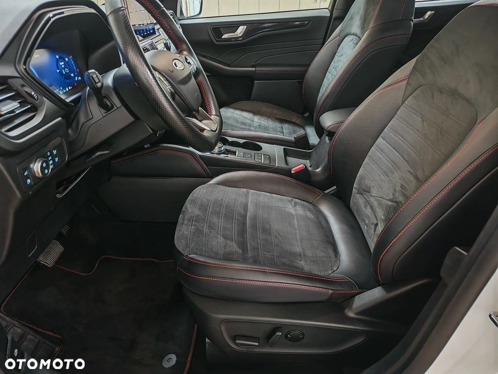 Ford Kuga - 12