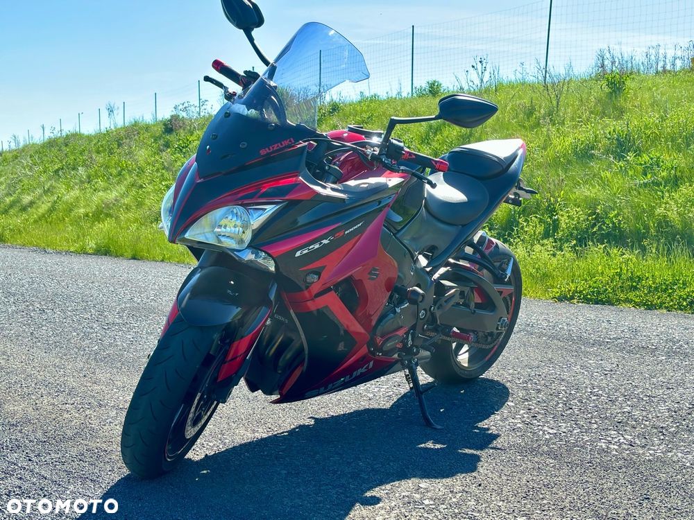 Suzuki GSX 1000 - 7