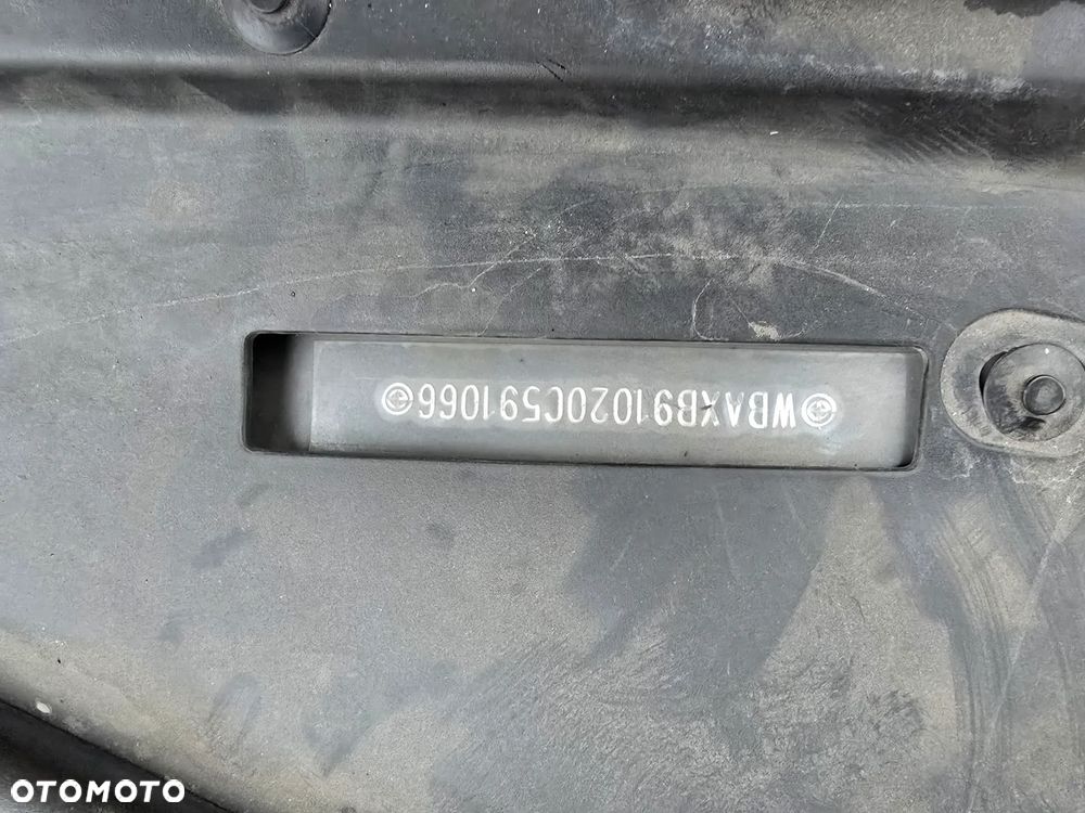 BMW Seria 5 525d xDrive Sport-Aut - 33