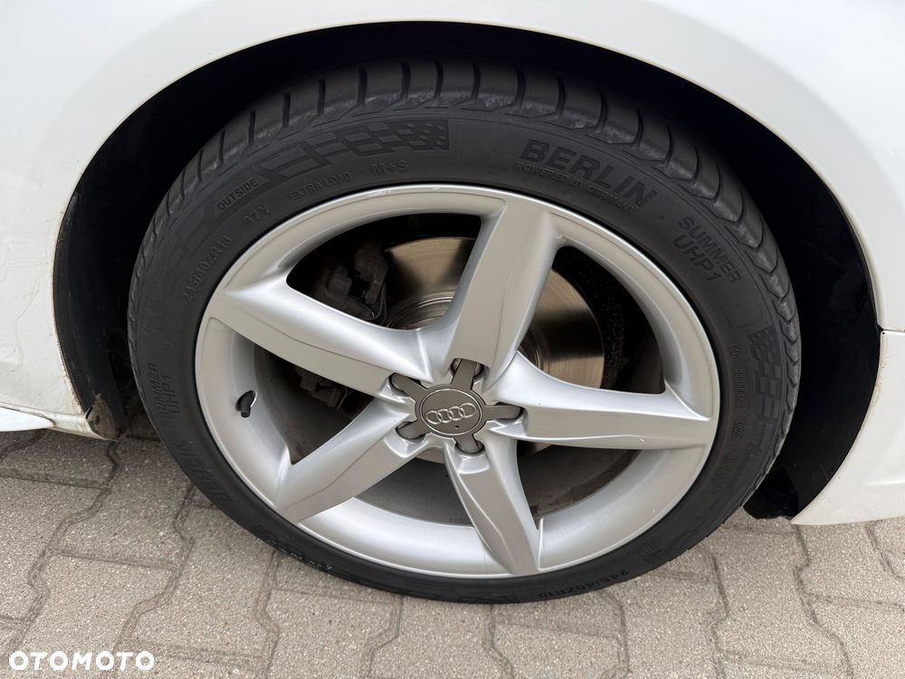 Audi A4 Avant 2.0 TDI S tronic - 14