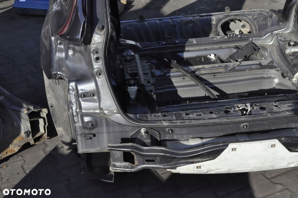 BMW 3 F31 TOURING CAŁY TYŁ DUPA WANNA PAS ĆWIARTKA LEWA PRAWA - 2