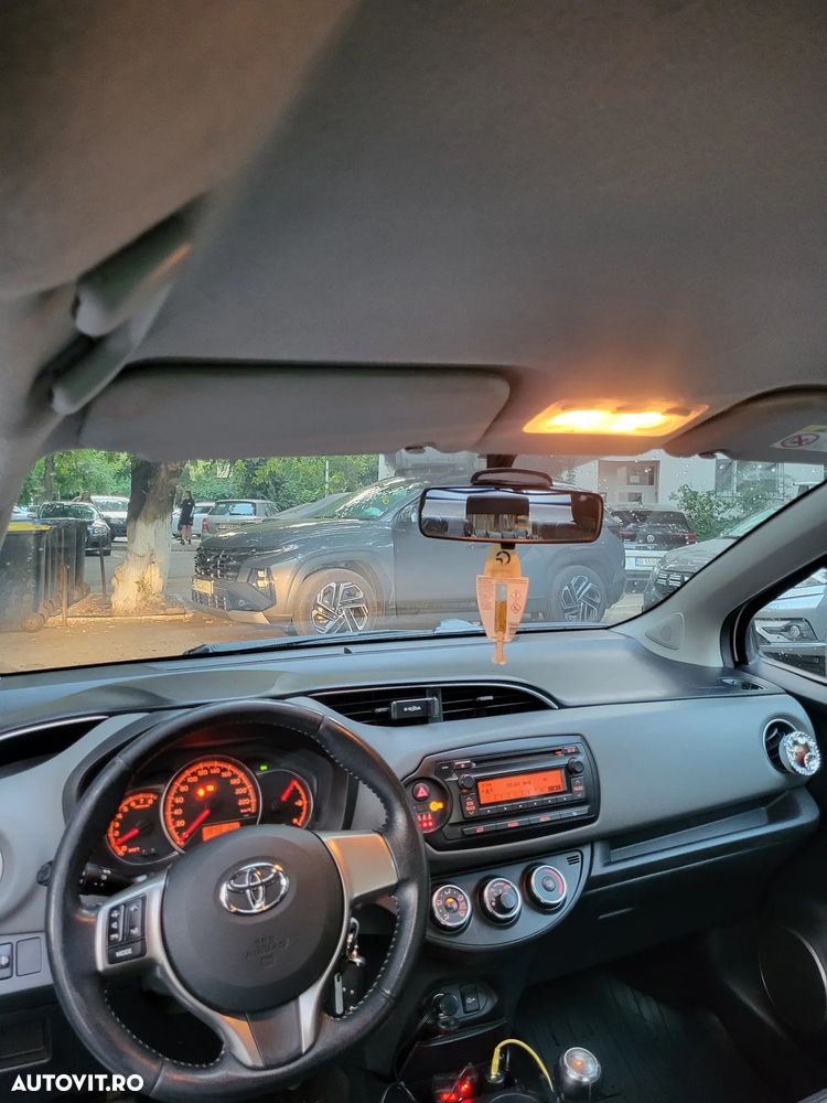 Toyota Yaris 1.33 L Dual VVT-i 5D Luna - 7