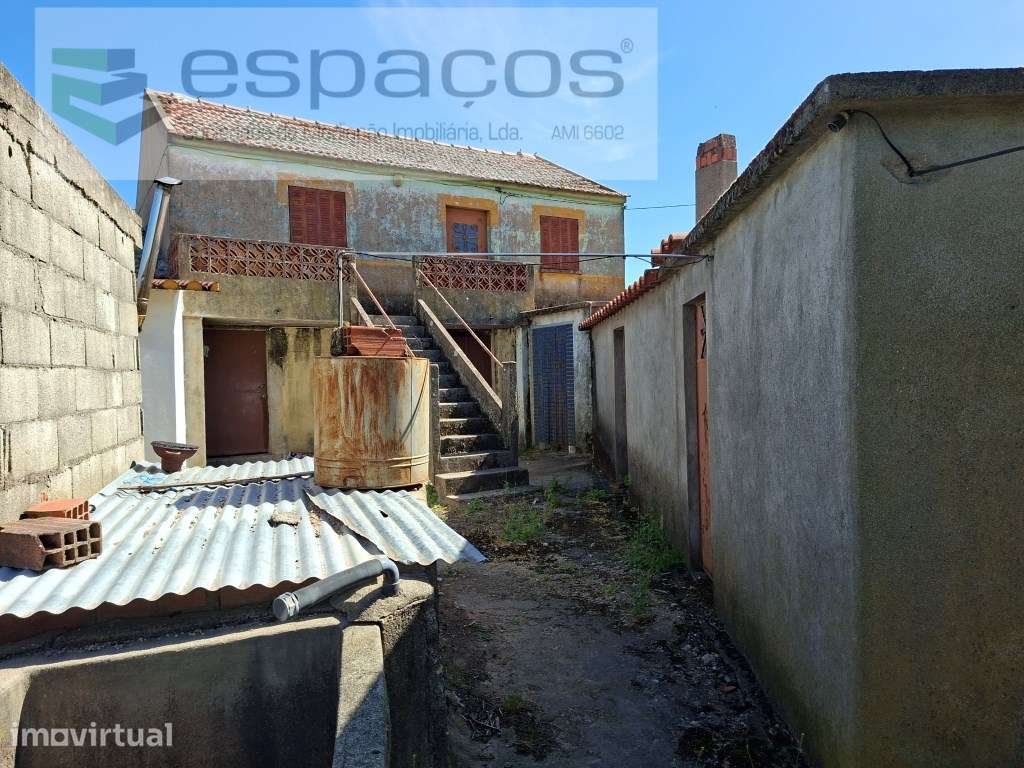 Moradia com Anexos e Terreno - Aldeia do Catrão - Grande imagem: 3/22