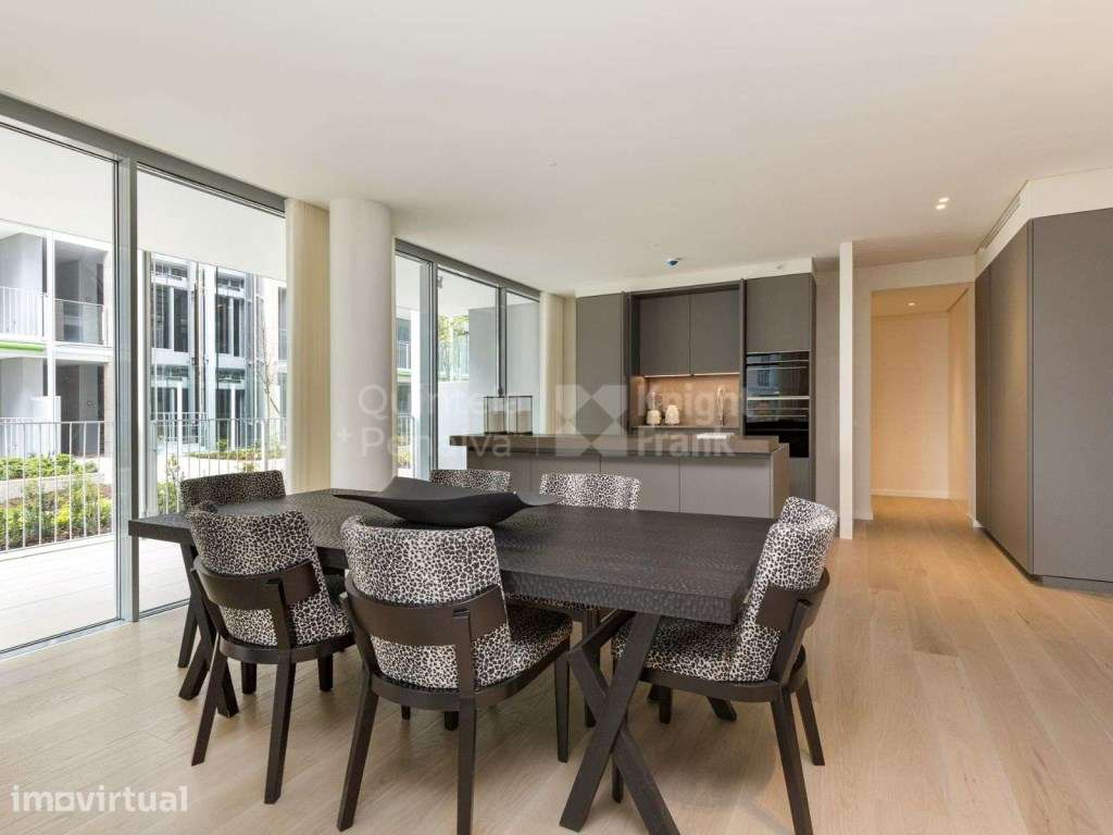 Apartamento T2 com terraço e garagem Parque das Nações - Grande imagem: 5/38