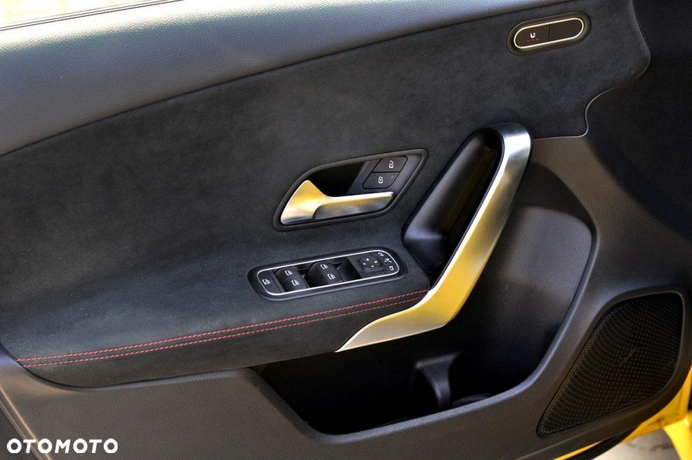 Mercedes-Benz Klasa A 180 d 8G-DCT Edition 2021 - 17