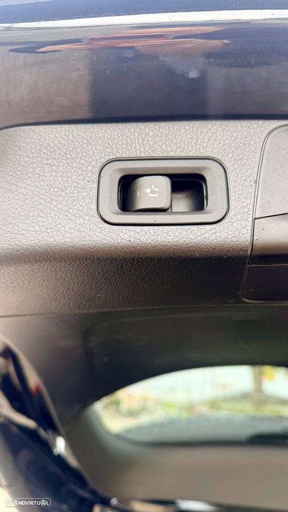 Mercedes-Benz GLB 220 d AMG Line - 20