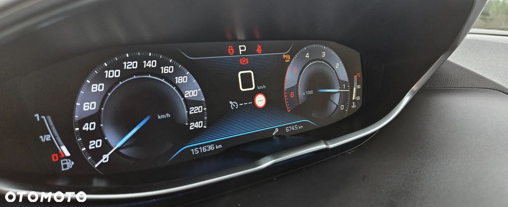 Peugeot 5008 1.5 BlueHDi Active S&S EAT8 - 25