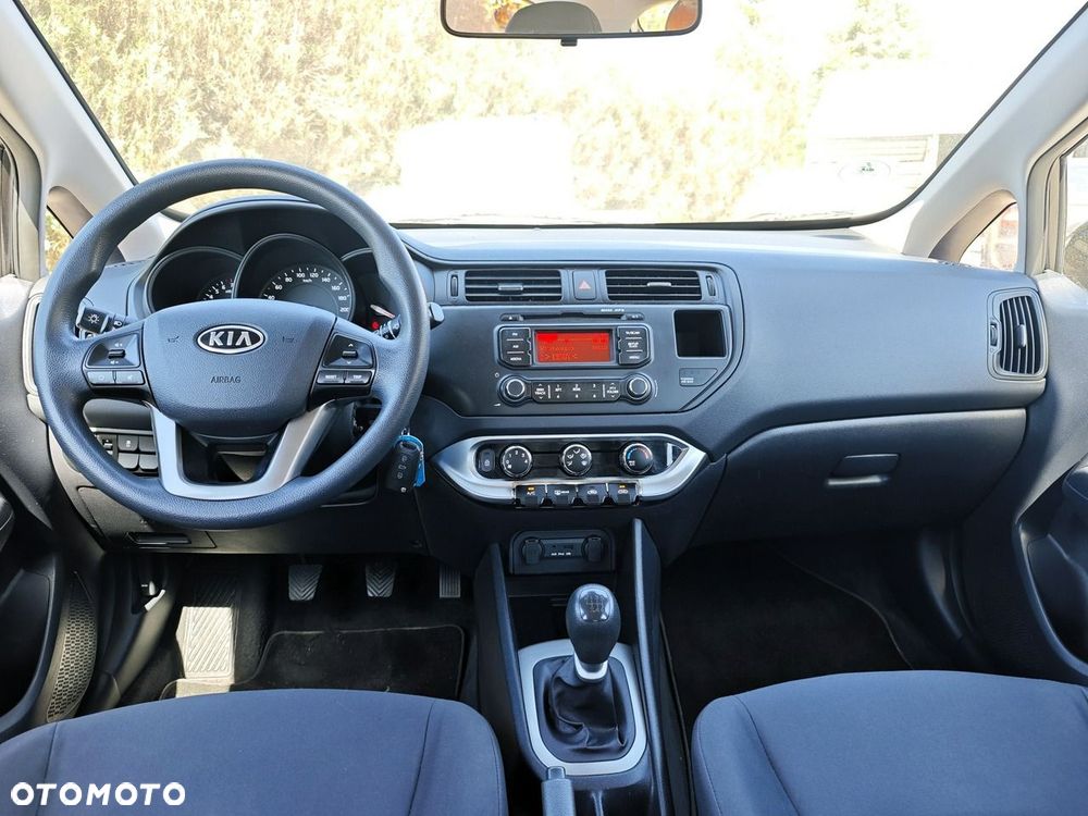 Kia Rio - 5