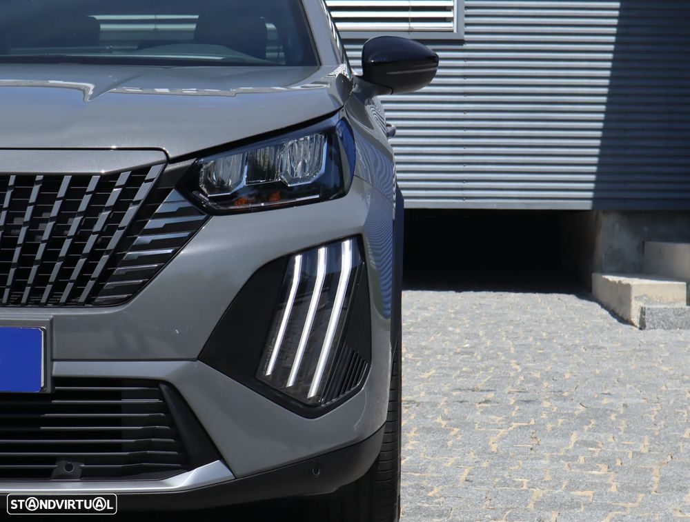 Peugeot 2008 1.2 Hybrid Allure e-DCS6 - 11