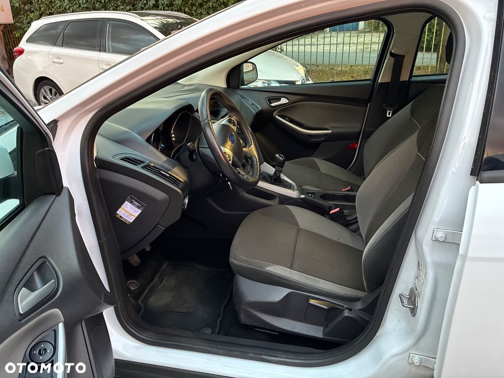 Ford Focus 1.6 TI-VCT Ambiente - 9