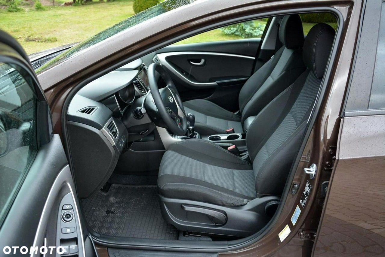 Hyundai i30 Kombi 1.4 Trend - 15