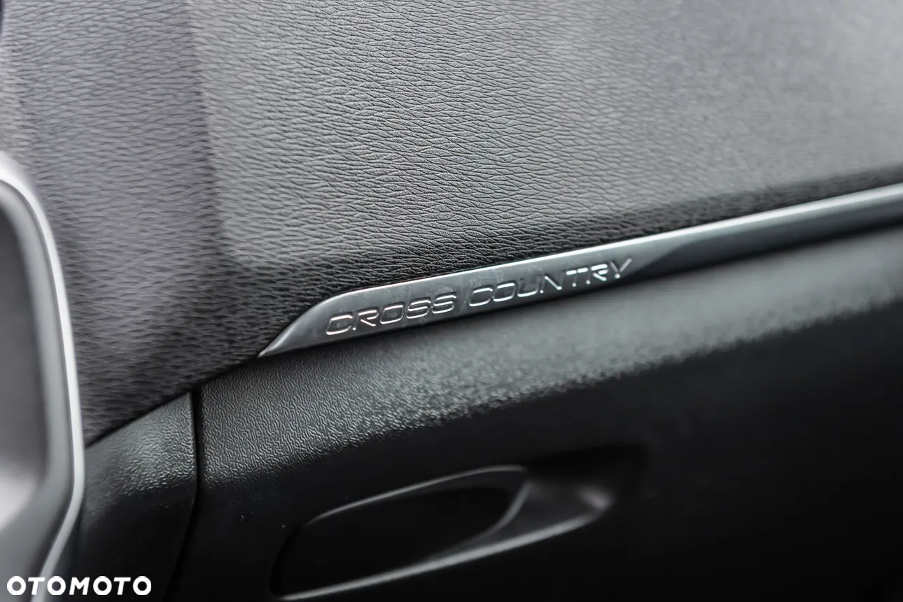 Volvo V40 Cross Country - 24